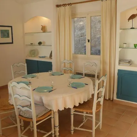 度假居 Cavalaire-sur-mer Sleeps 6 Pool Air Con Wifi